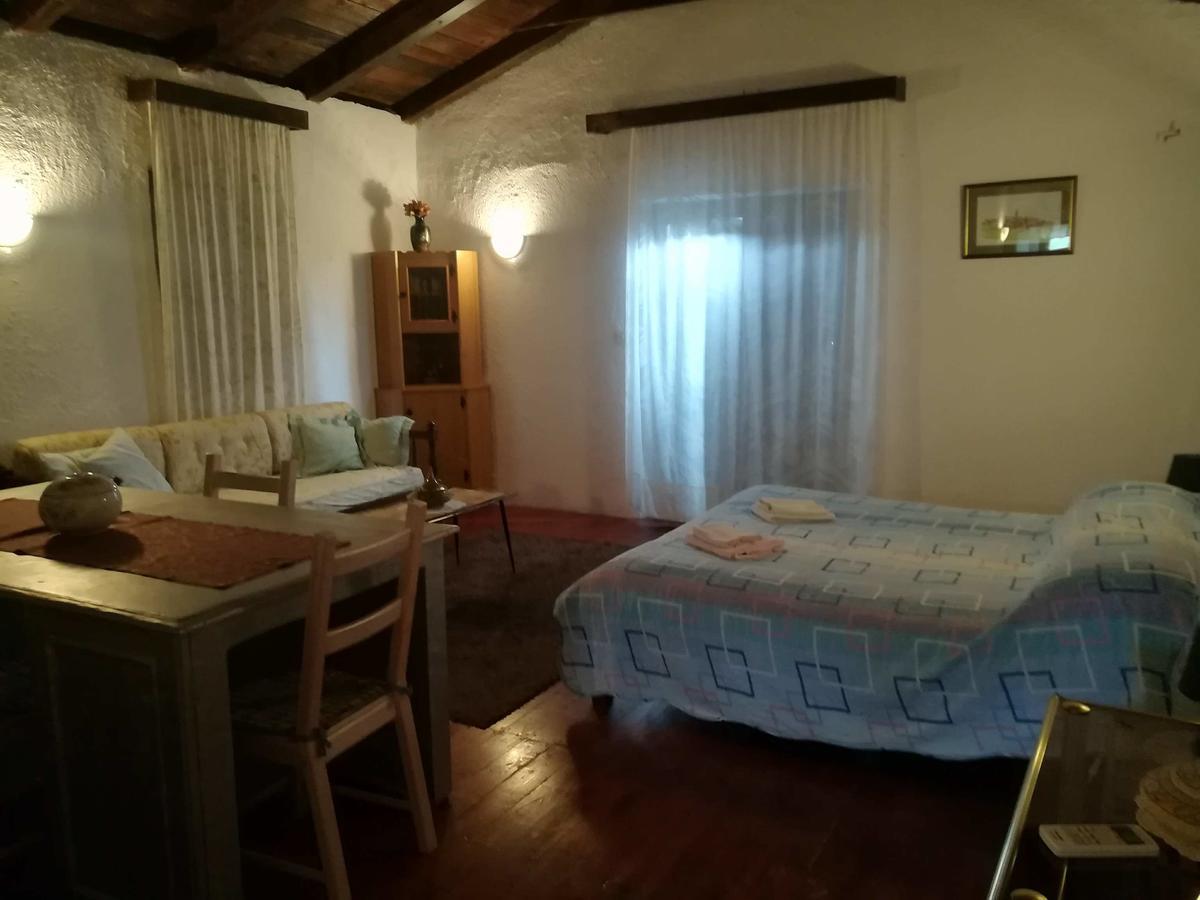 Agroturizam Toni Apartamento Motovun Exterior foto